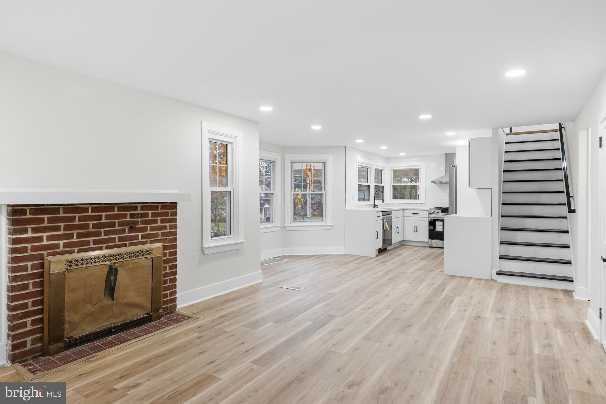 RIVERVIEW PARK - Residential