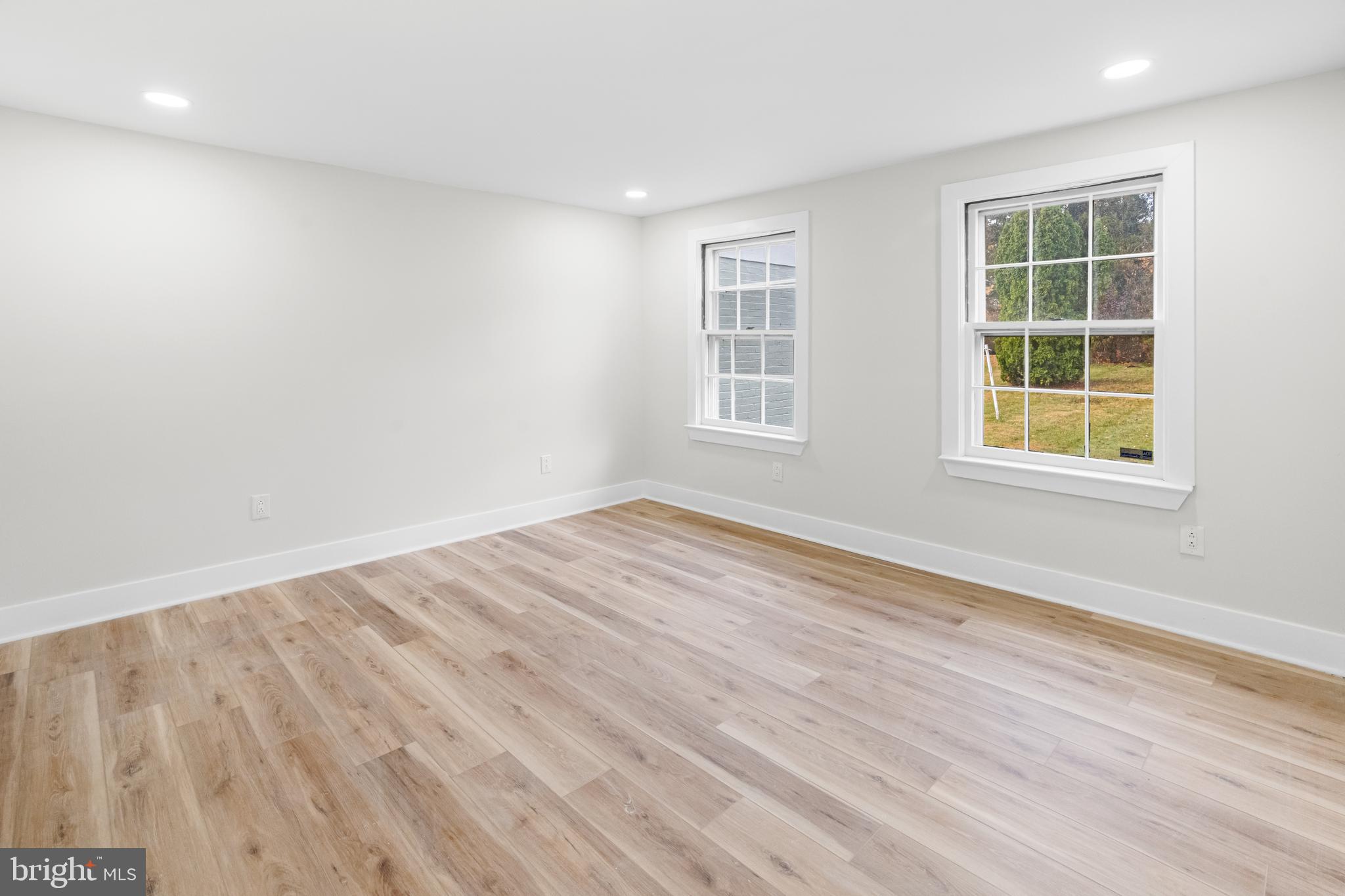 RIVERVIEW PARK - Residential