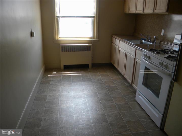 PHILADELPHIA (NORTHEAST) - Residential Lease