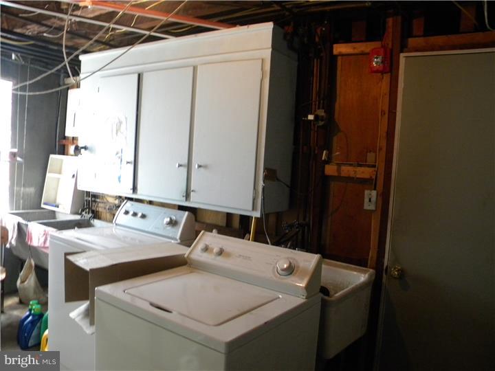 PHILADELPHIA (NORTHEAST) - Residential Lease