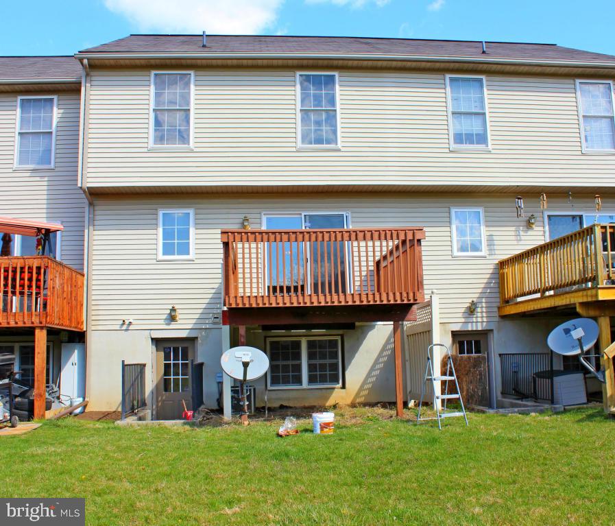 HAMPTON CHASE - Residential