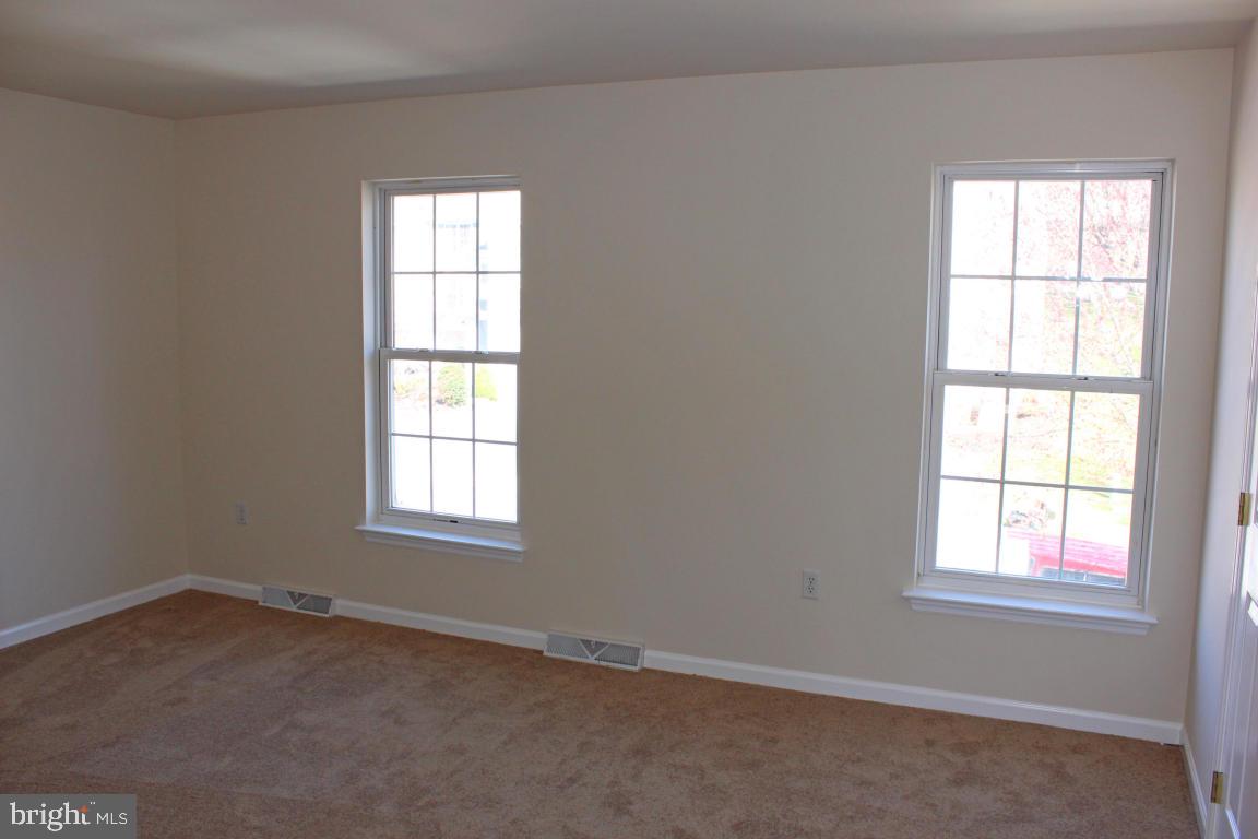 HAMPTON CHASE - Residential
