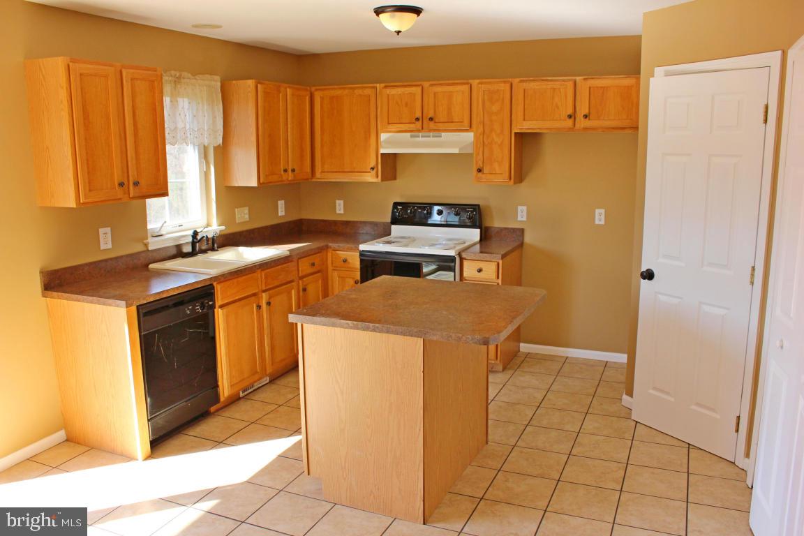 HAMPTON CHASE - Residential