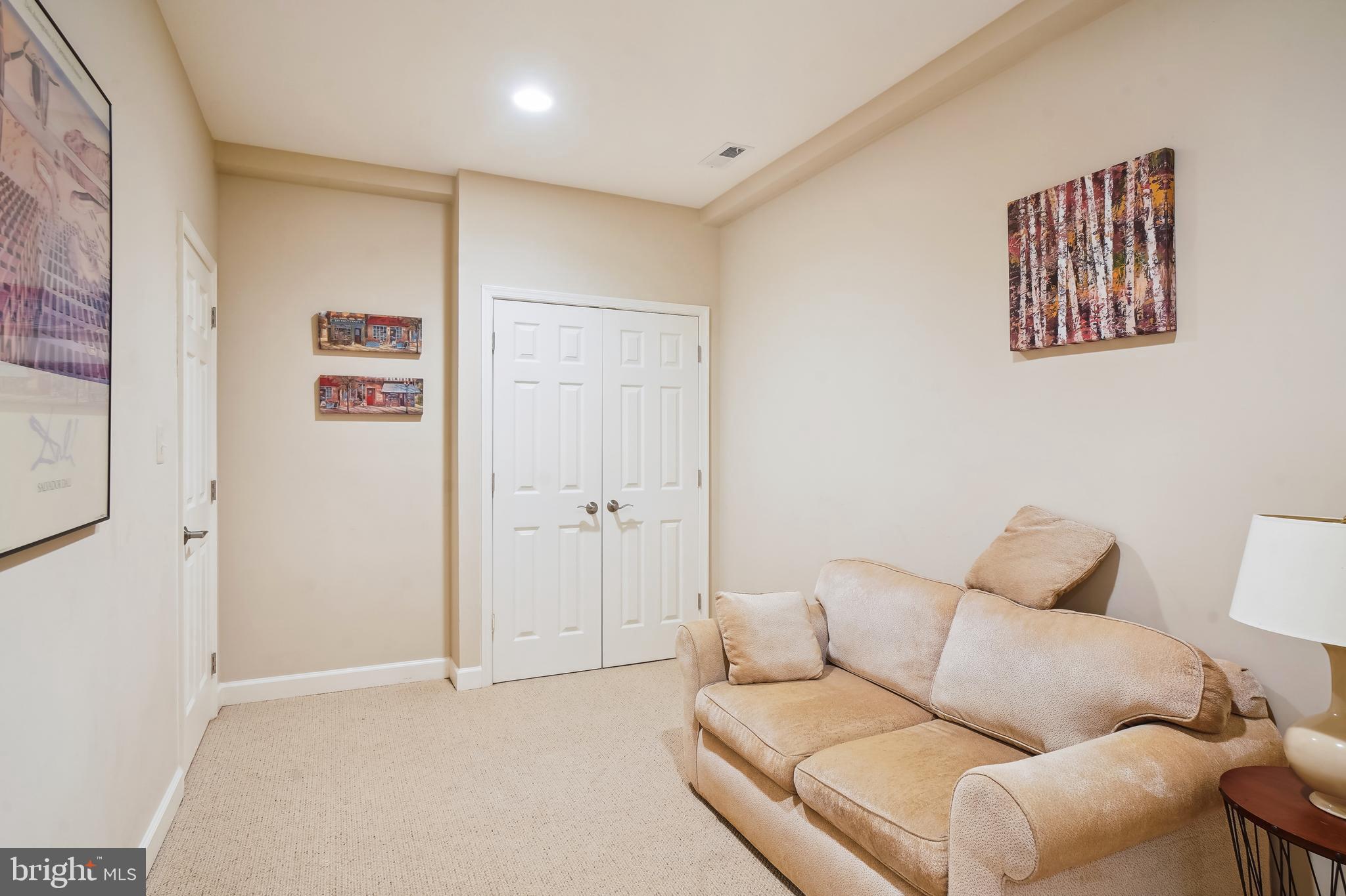 WILLOWS OF POTOMAC - Residential