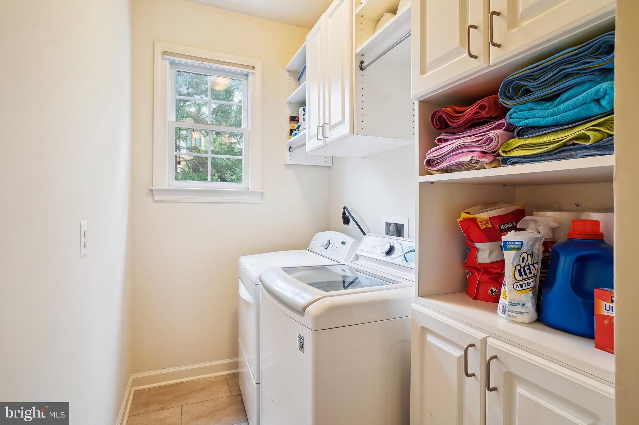 WILLOWS OF POTOMAC - Residential