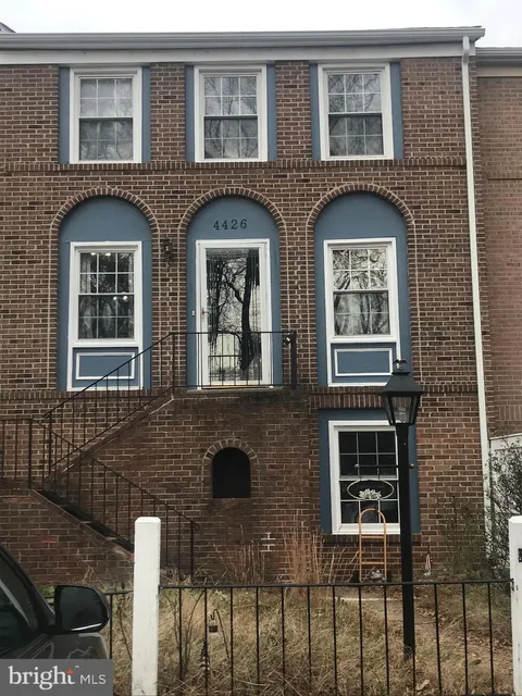 4426 Scarborough Square, Alexandria, VA MLS: VAFX2240220