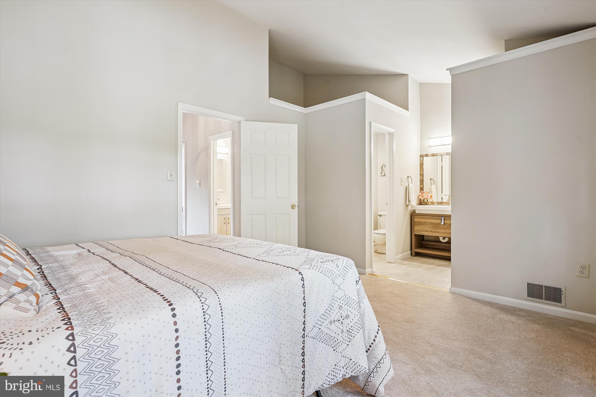 MONTCLAIR - Residential