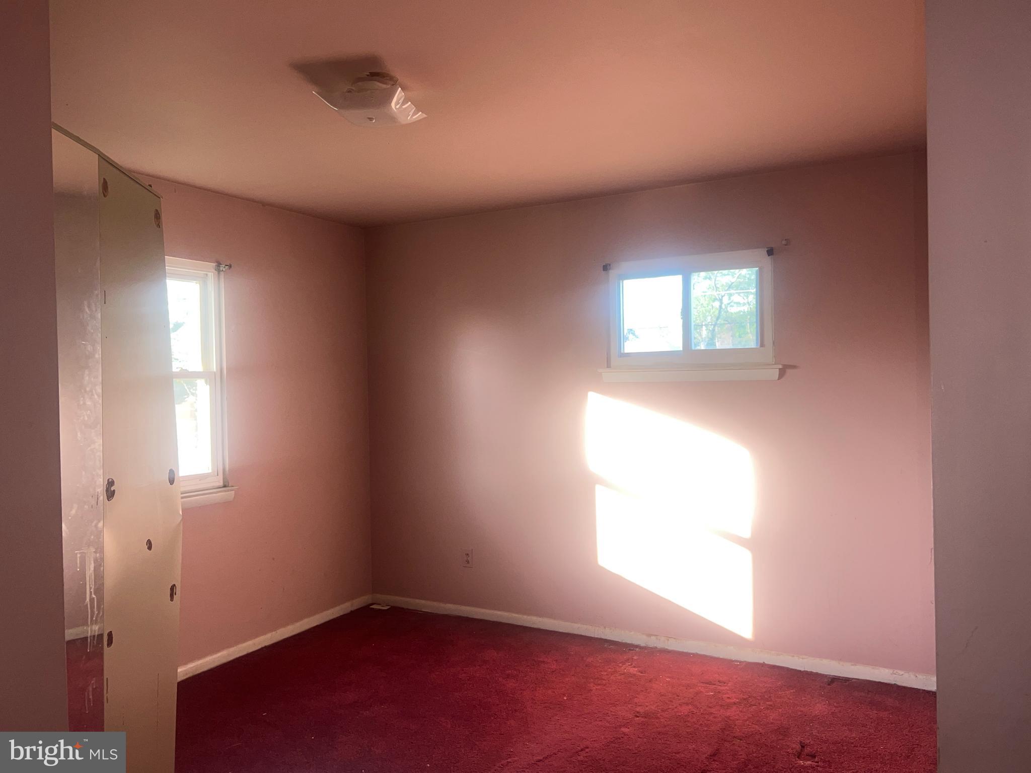 WINDSOR FARMS - Residential