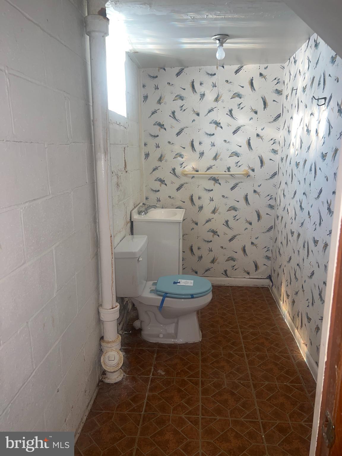 WINDSOR FARMS - Residential