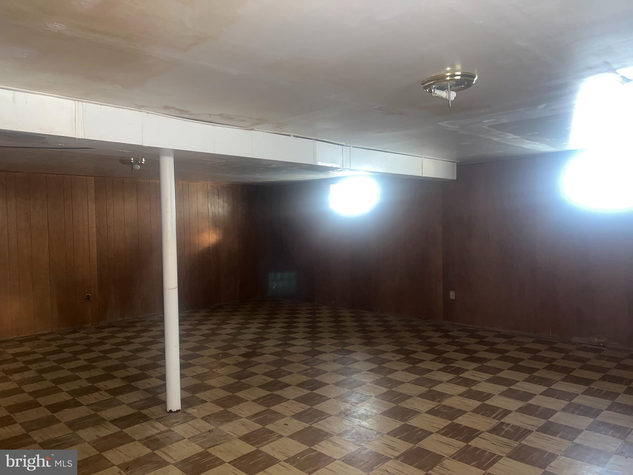 WINDSOR FARMS - Residential