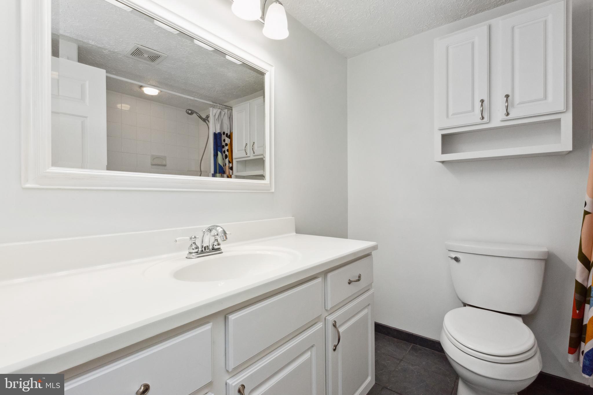 FOUNTAIN ROCK MANOR - Residential