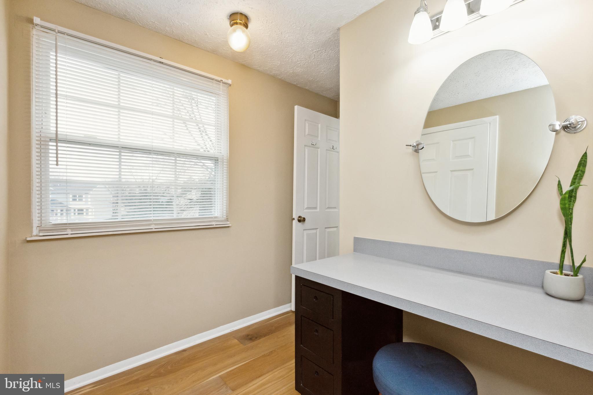 FOUNTAIN ROCK MANOR - Residential