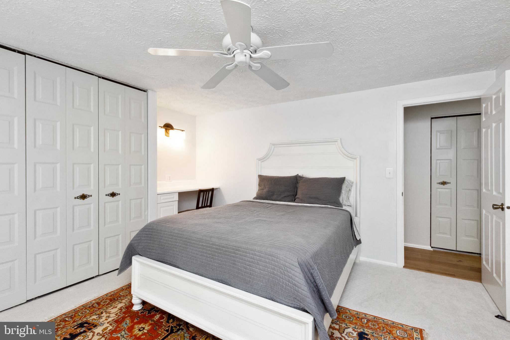 FOUNTAIN ROCK MANOR - Residential