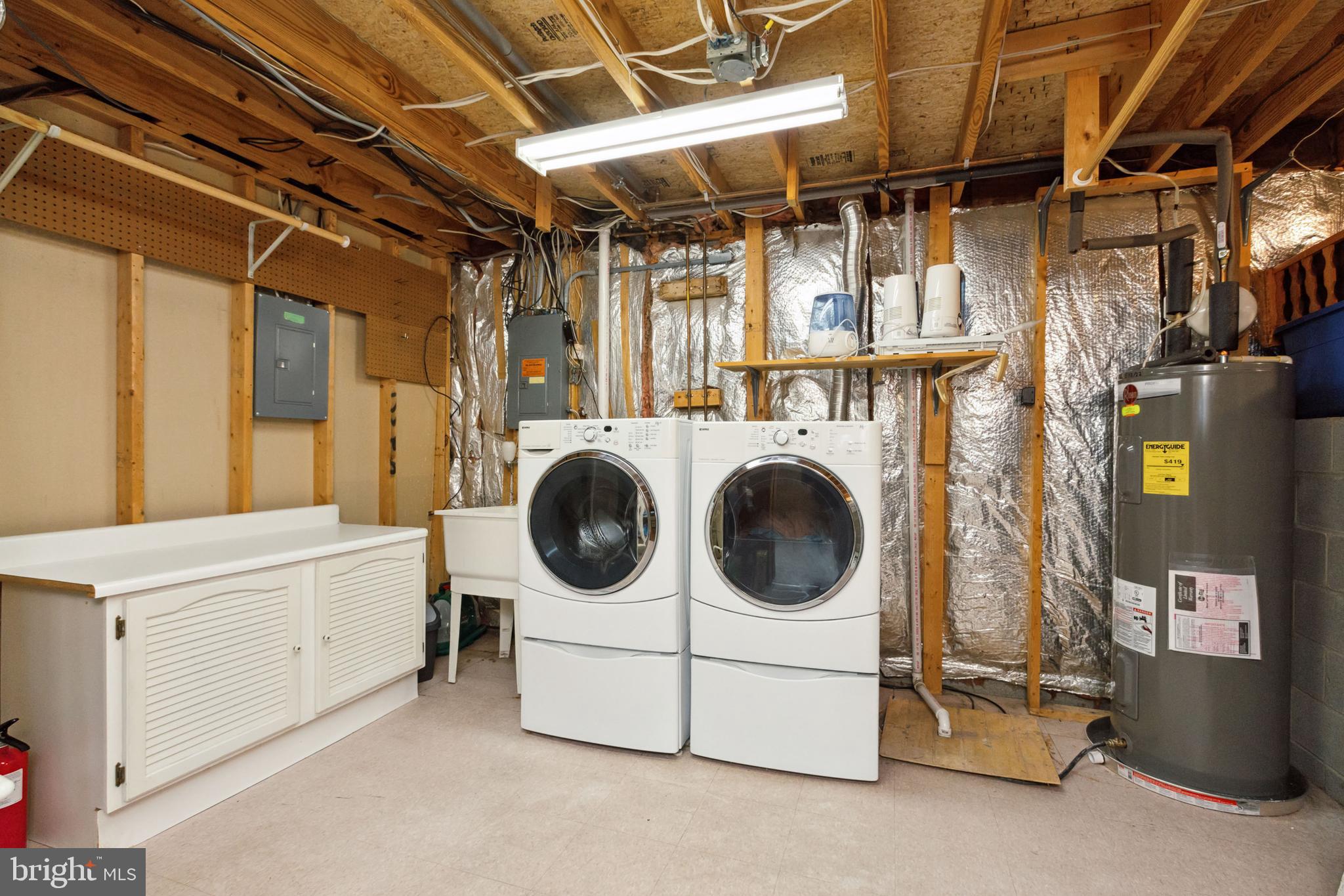 FOUNTAIN ROCK MANOR - Residential