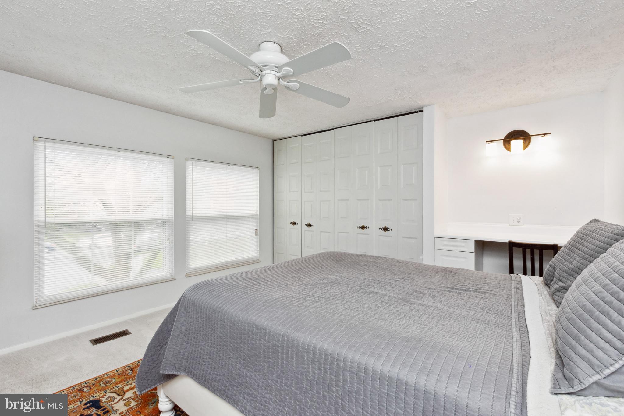 FOUNTAIN ROCK MANOR - Residential