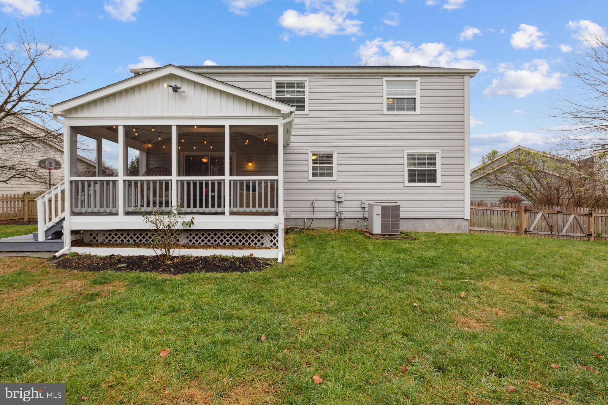 FOUNTAIN ROCK MANOR - Residential