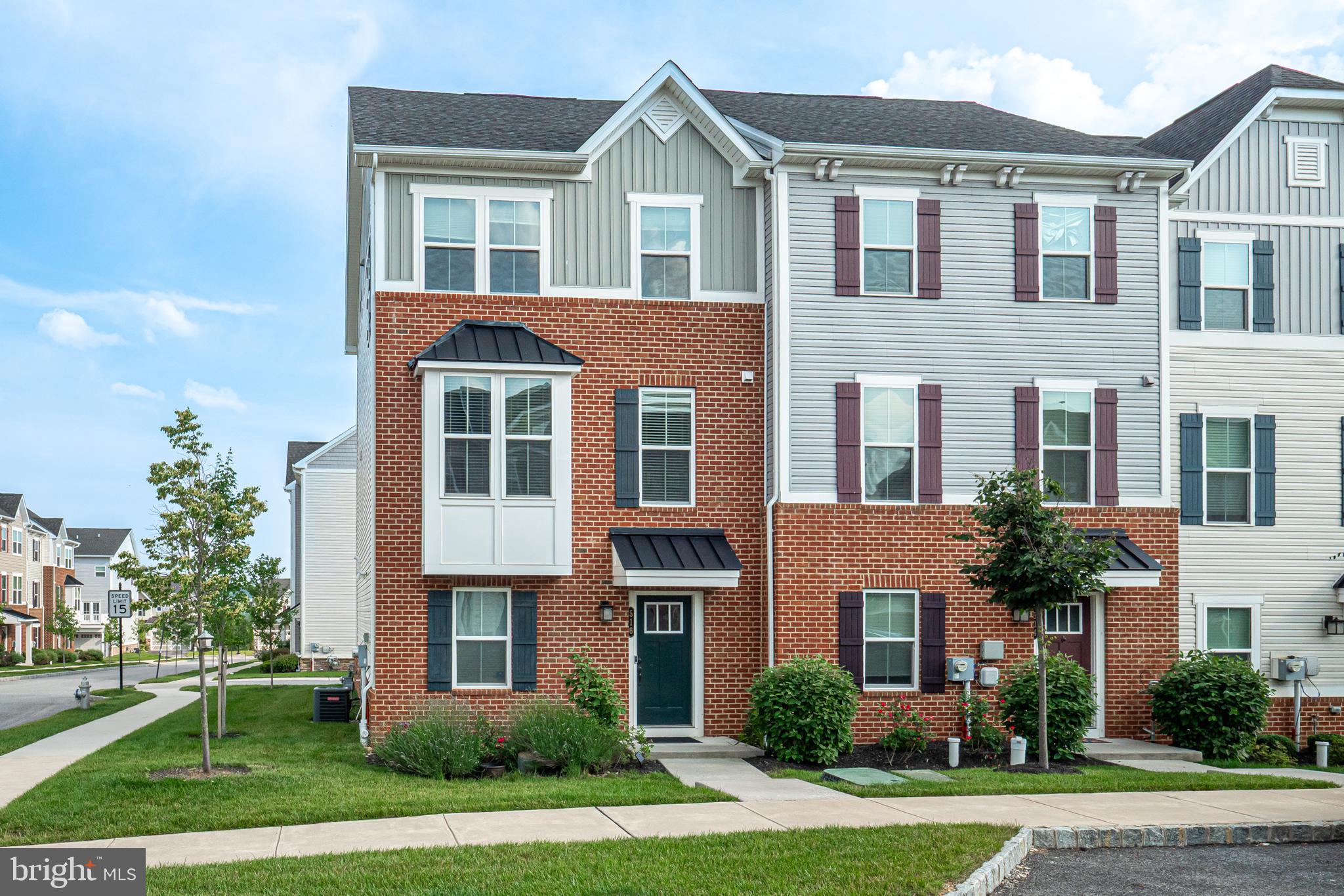 516 HOLYWELL DRIVE