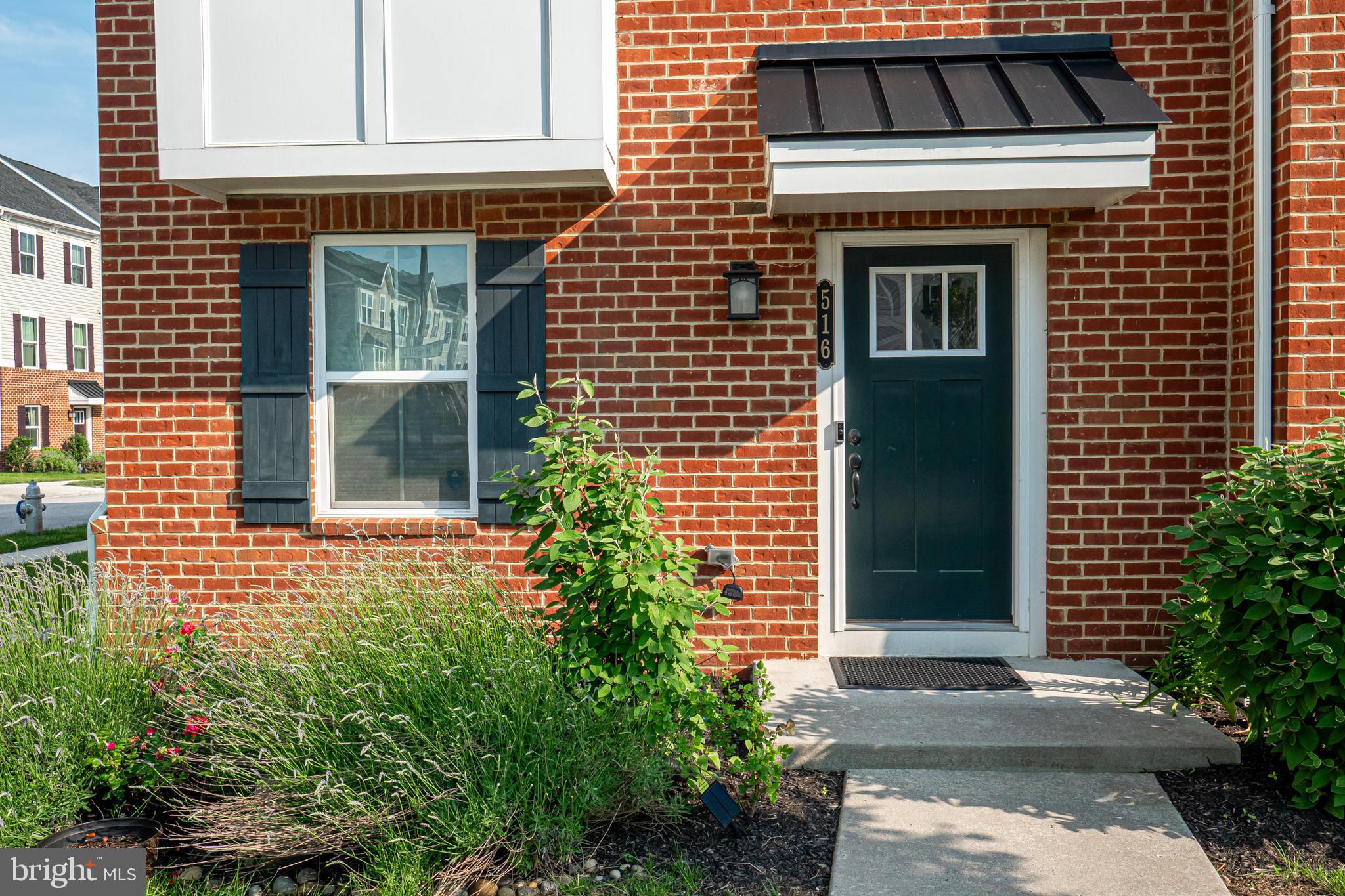 516 HOLYWELL DRIVE