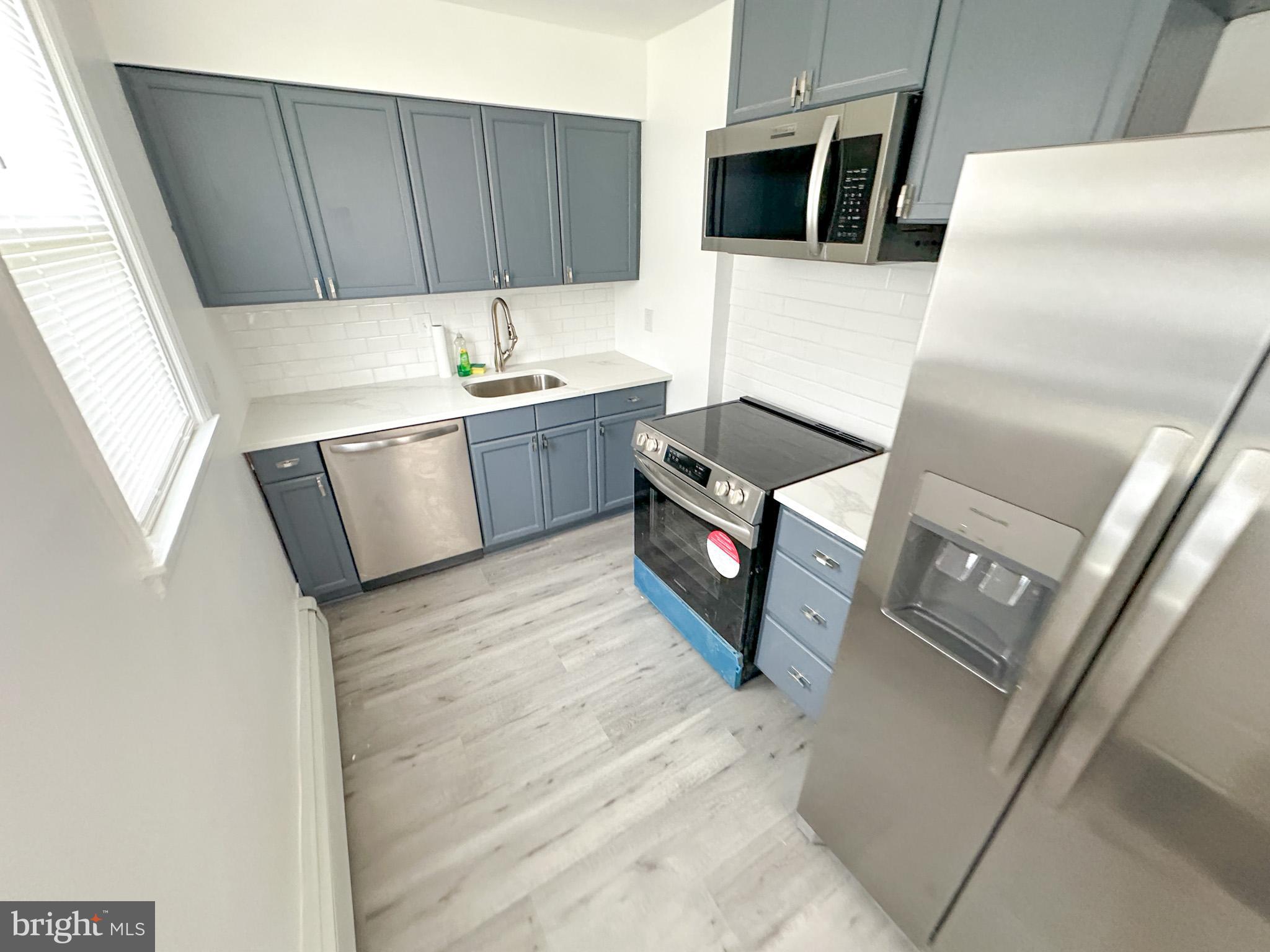 OXFORD CIRCLE - Residential Lease