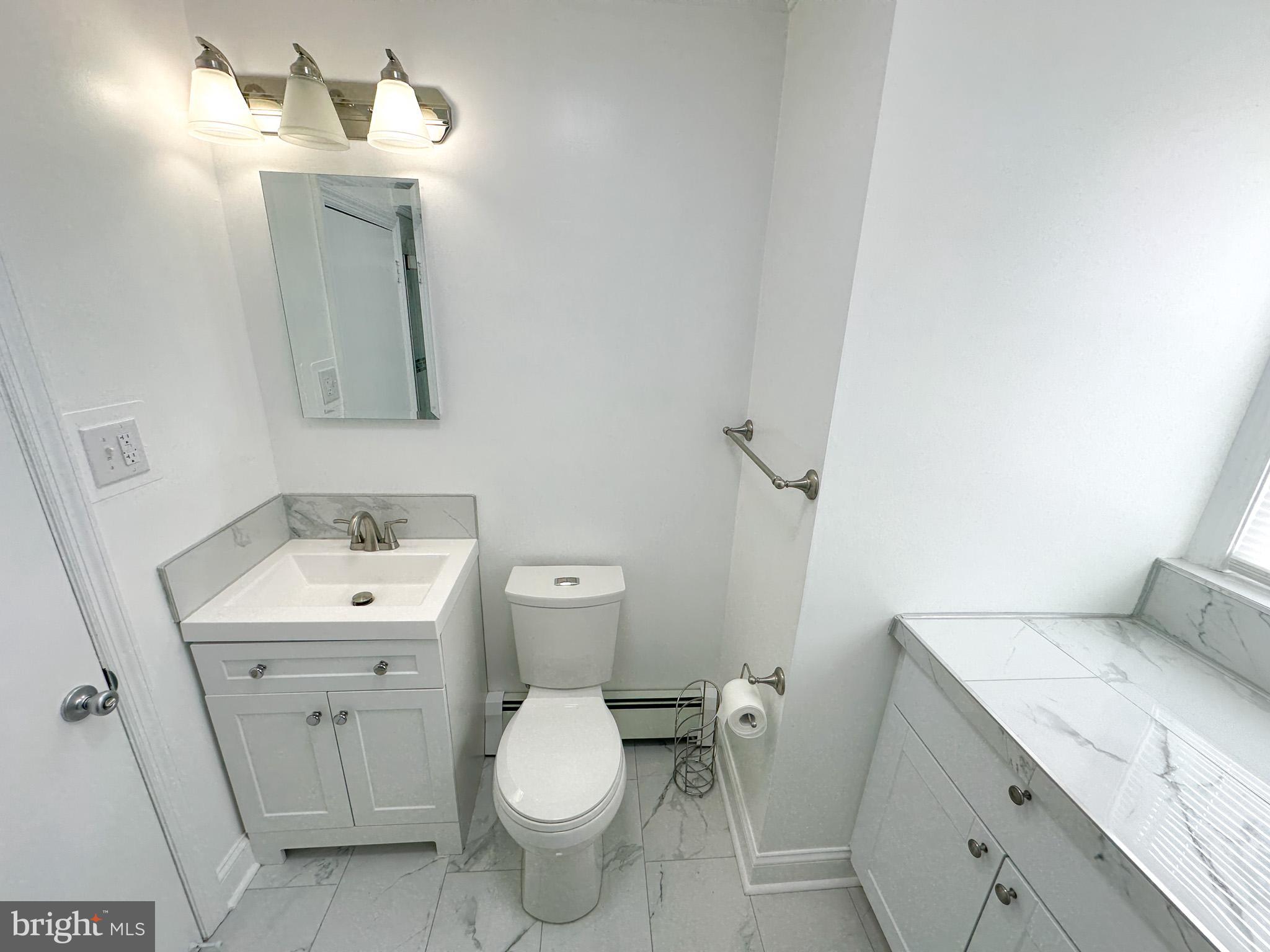 OXFORD CIRCLE - Residential Lease