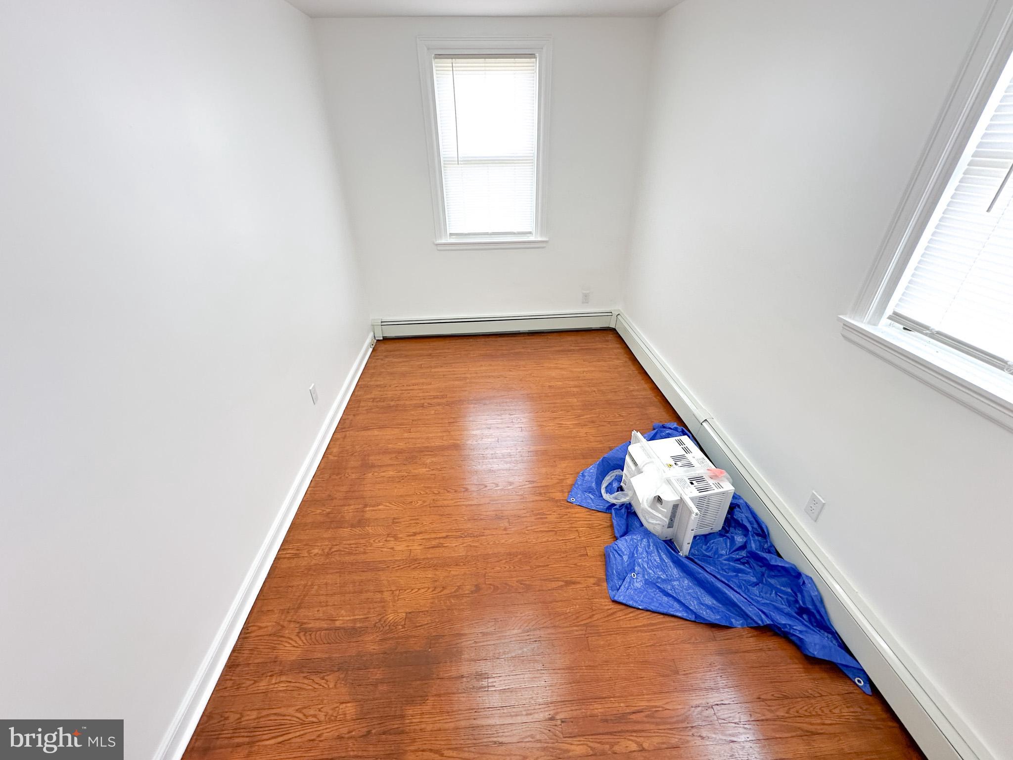 OXFORD CIRCLE - Residential Lease