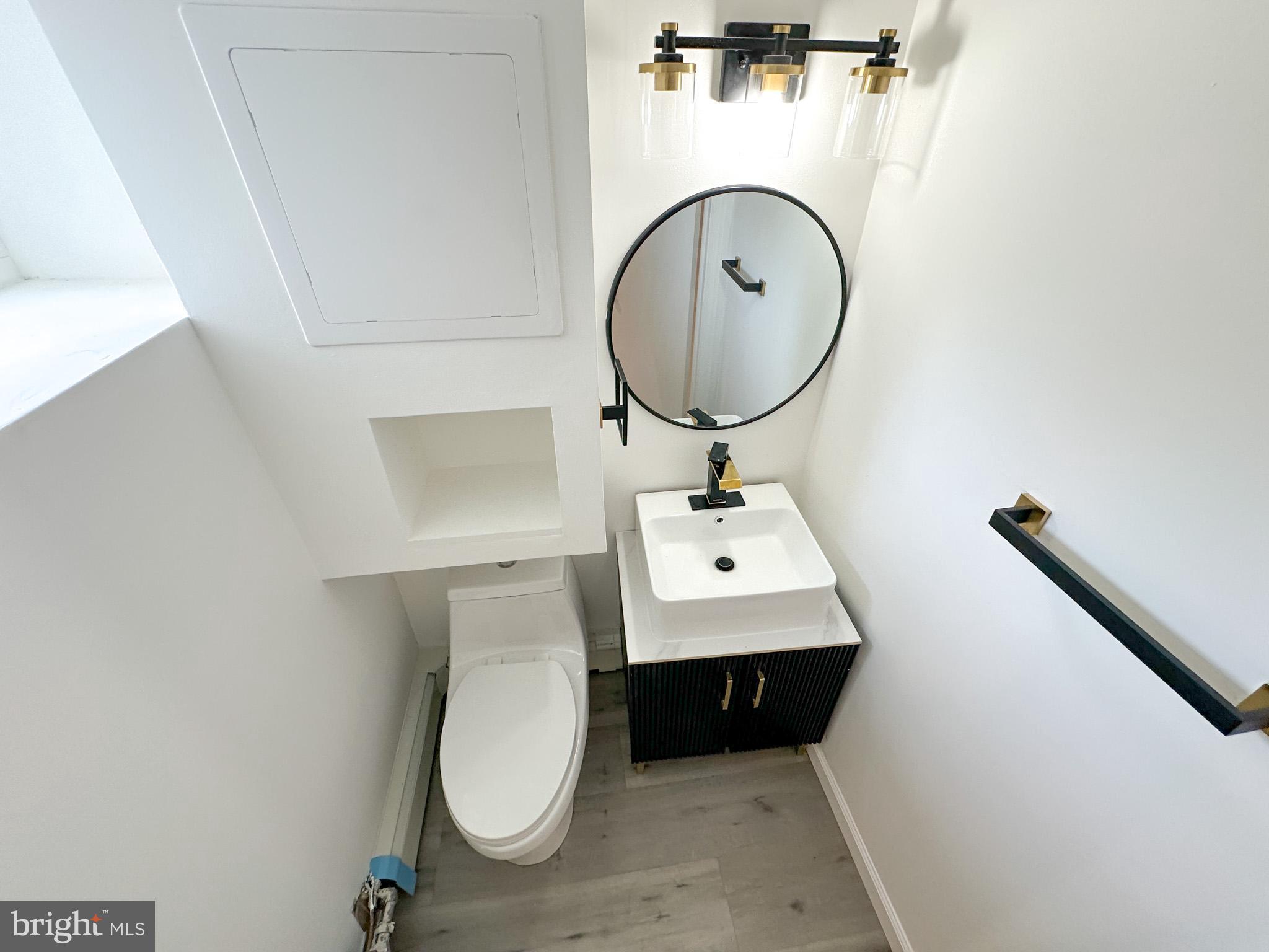 OXFORD CIRCLE - Residential Lease