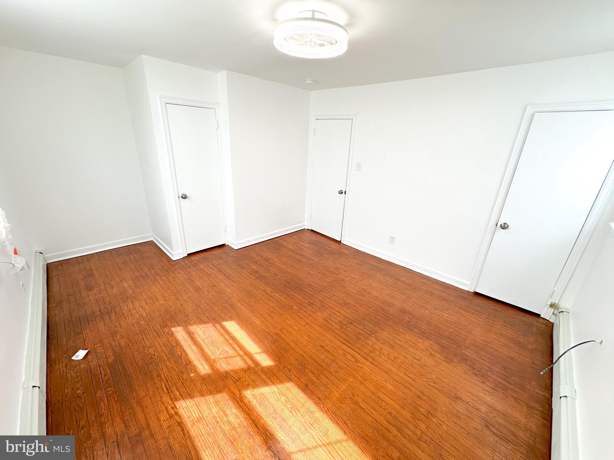 OXFORD CIRCLE - Residential Lease