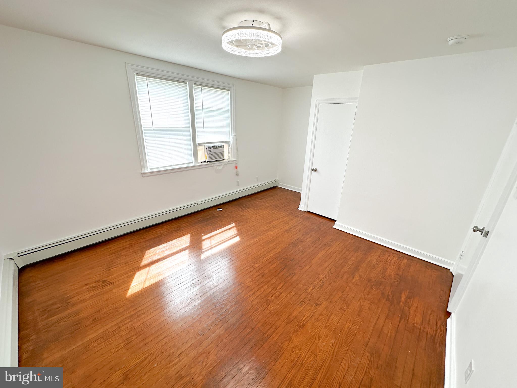 OXFORD CIRCLE - Residential Lease