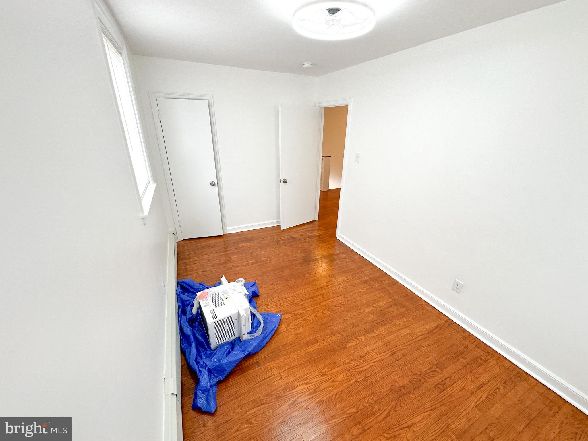 OXFORD CIRCLE - Residential Lease