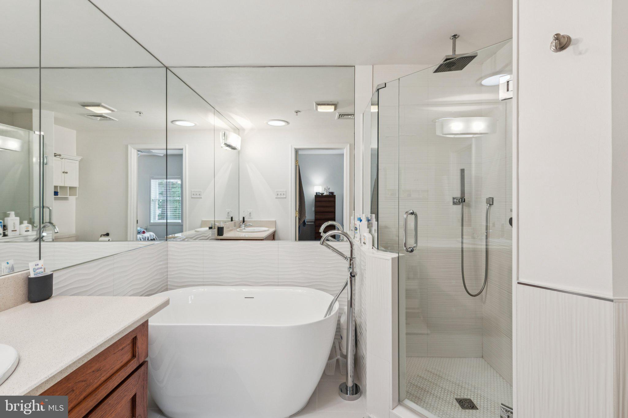 MANAYUNK - Residential Income