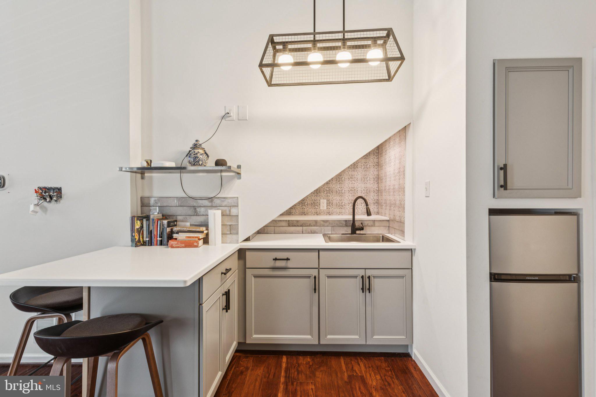 MANAYUNK - Residential Income