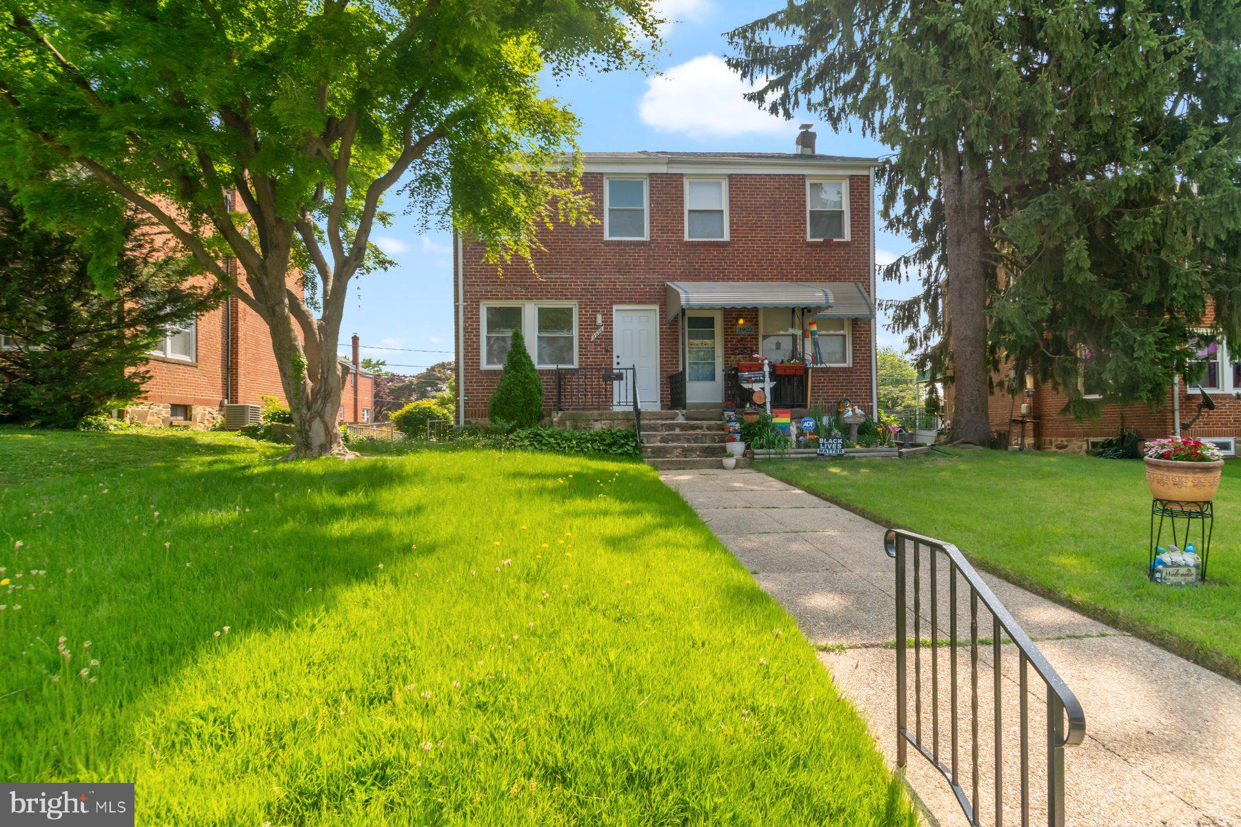 Welcome to this gorgeously renovated 2 bed, 1 bath home nestled in a great neighborhood! Featuring brand new central AC and heat, modern finishes, and stylish updates throughout. Seller is offering a $2,500 credit toward brand new appliances with a full asking price offer—don’t miss out on this incredible opportunity!