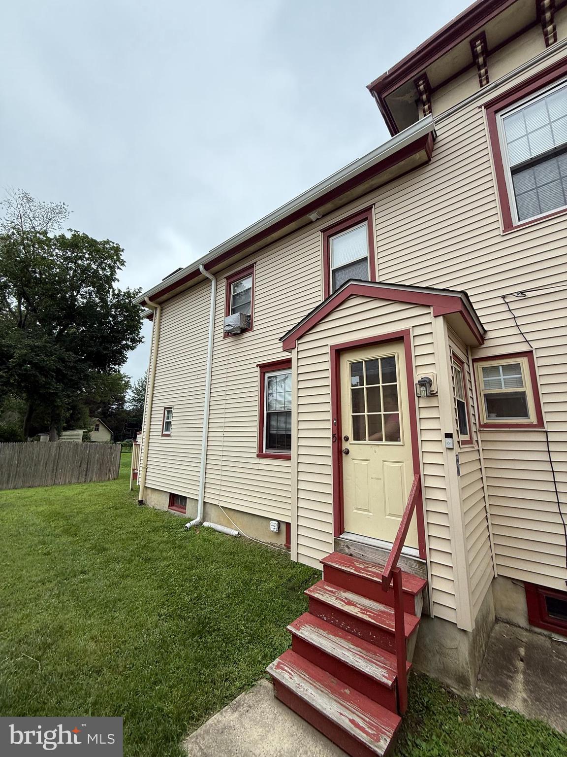 16 LINCOLN AVENUE 5