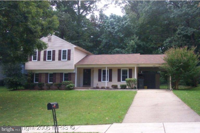 CHESTNUT HILLS WEST - Residential Lease