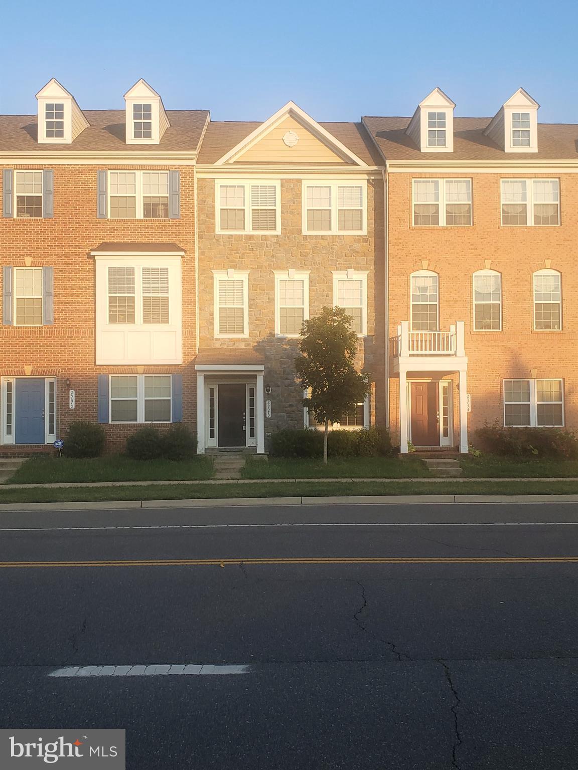 EASTGATE SQUARE - Residential Lease