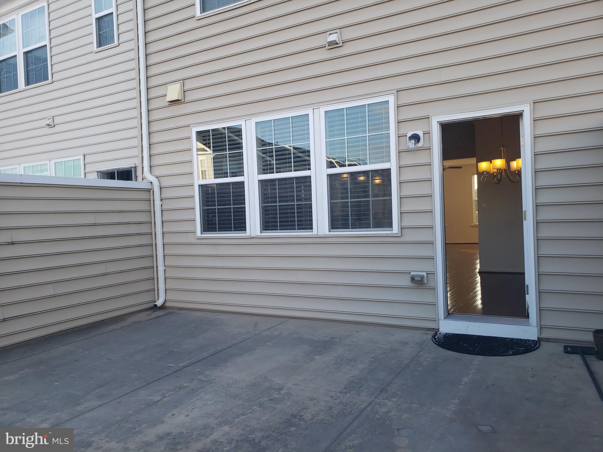 EASTGATE SQUARE - Residential Lease