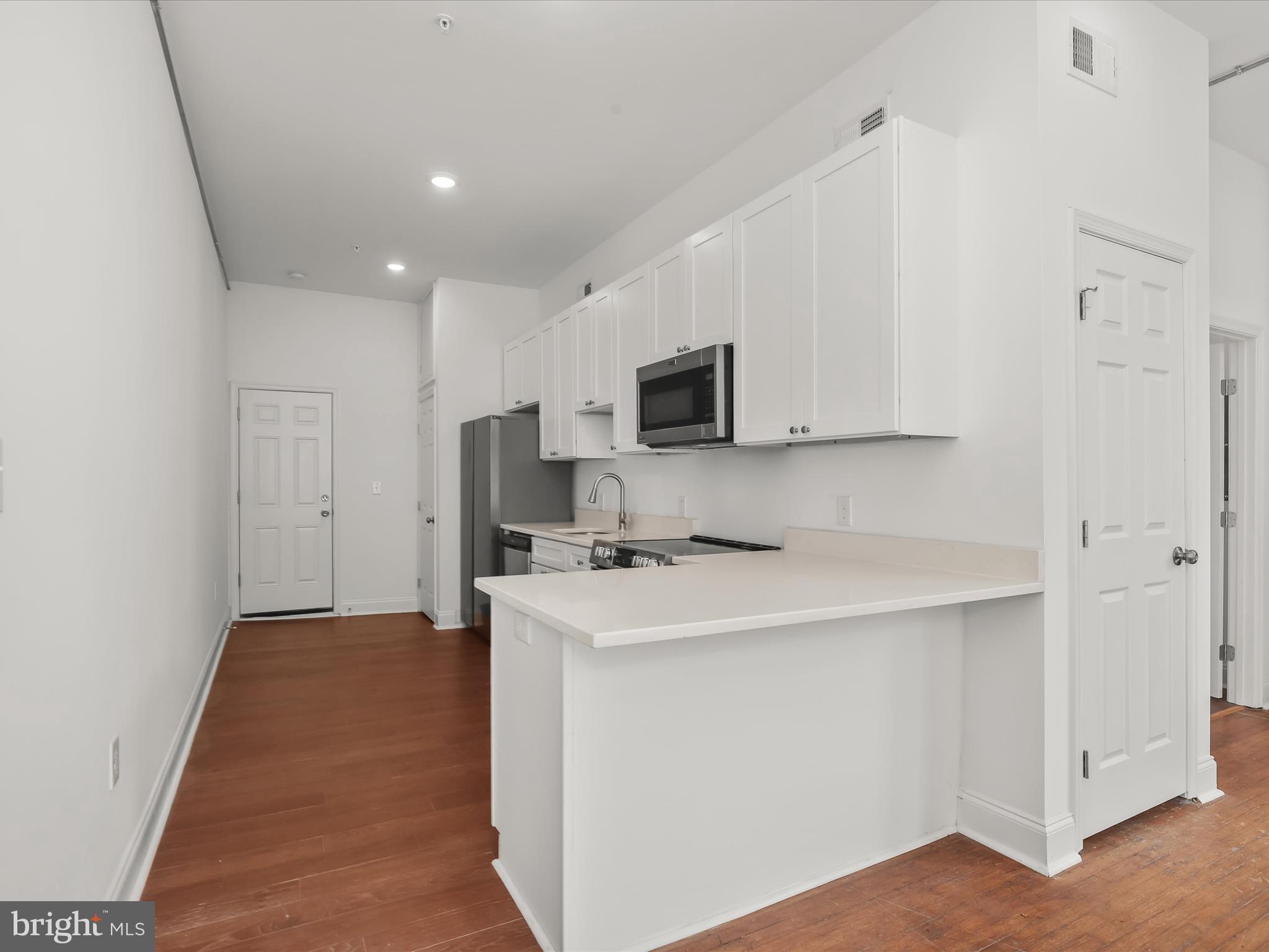 MOUNT VERNON PLACE HISTORIC DISTRICT - Commercial Sale