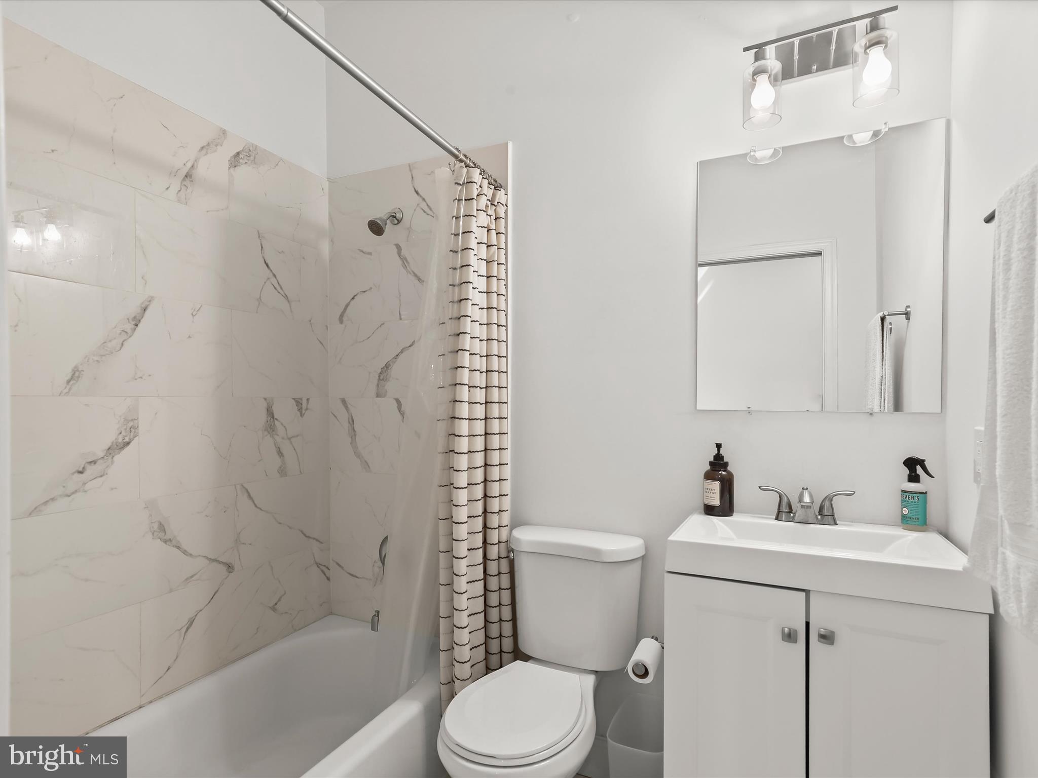 MOUNT VERNON PLACE HISTORIC DISTRICT - Commercial Sale