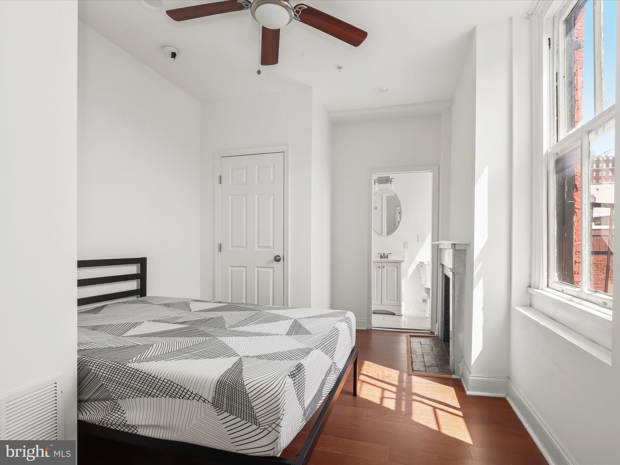 MOUNT VERNON PLACE HISTORIC DISTRICT - Commercial Sale