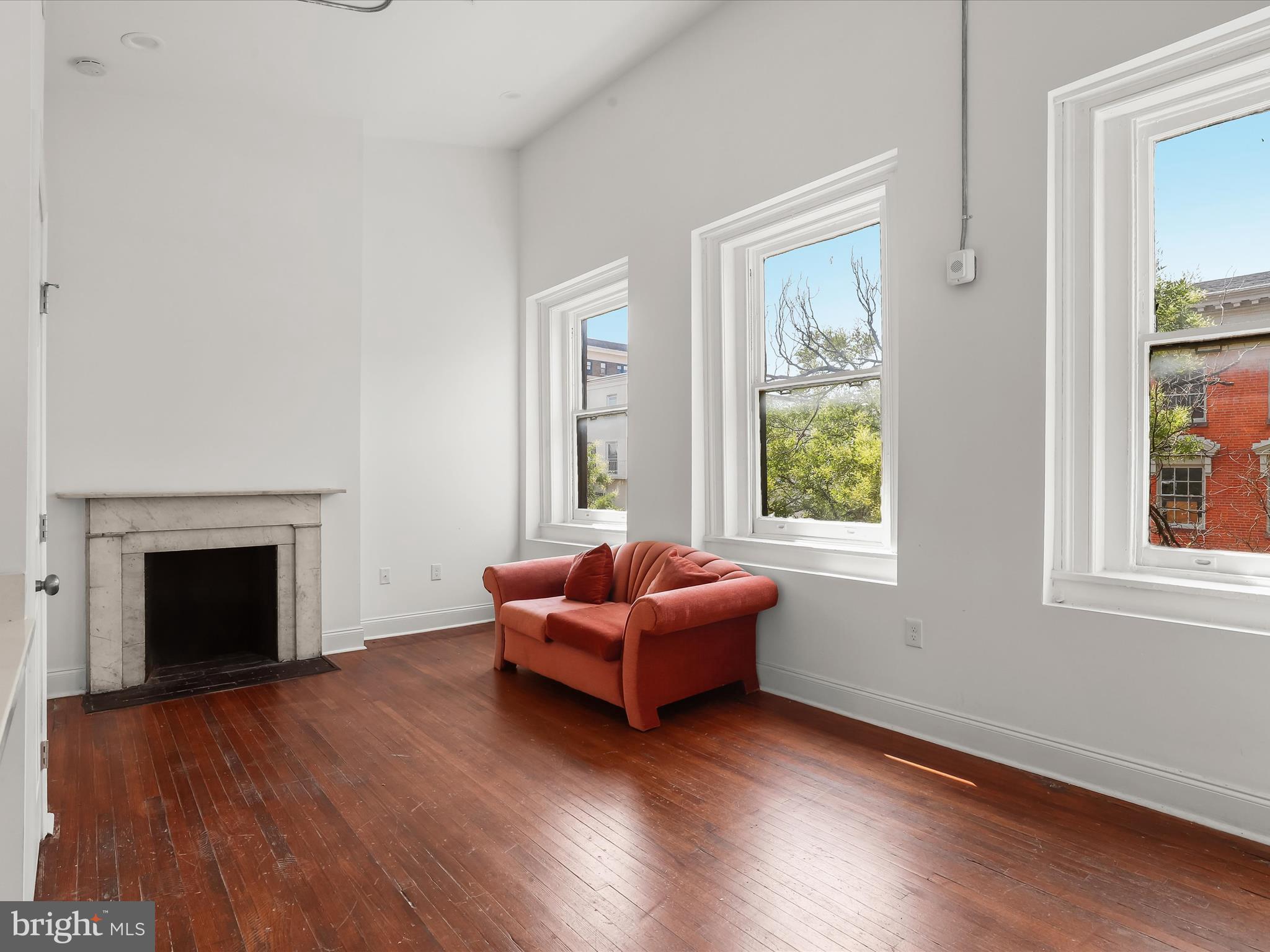 MOUNT VERNON PLACE HISTORIC DISTRICT - Commercial Sale