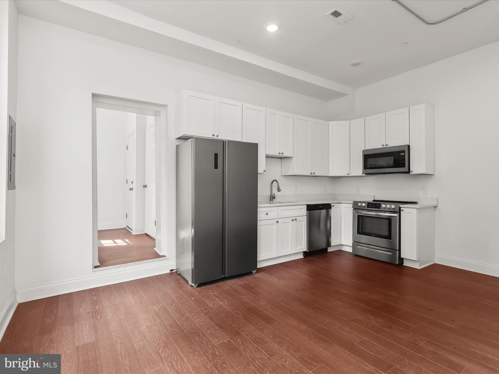 MOUNT VERNON PLACE HISTORIC DISTRICT - Commercial Sale