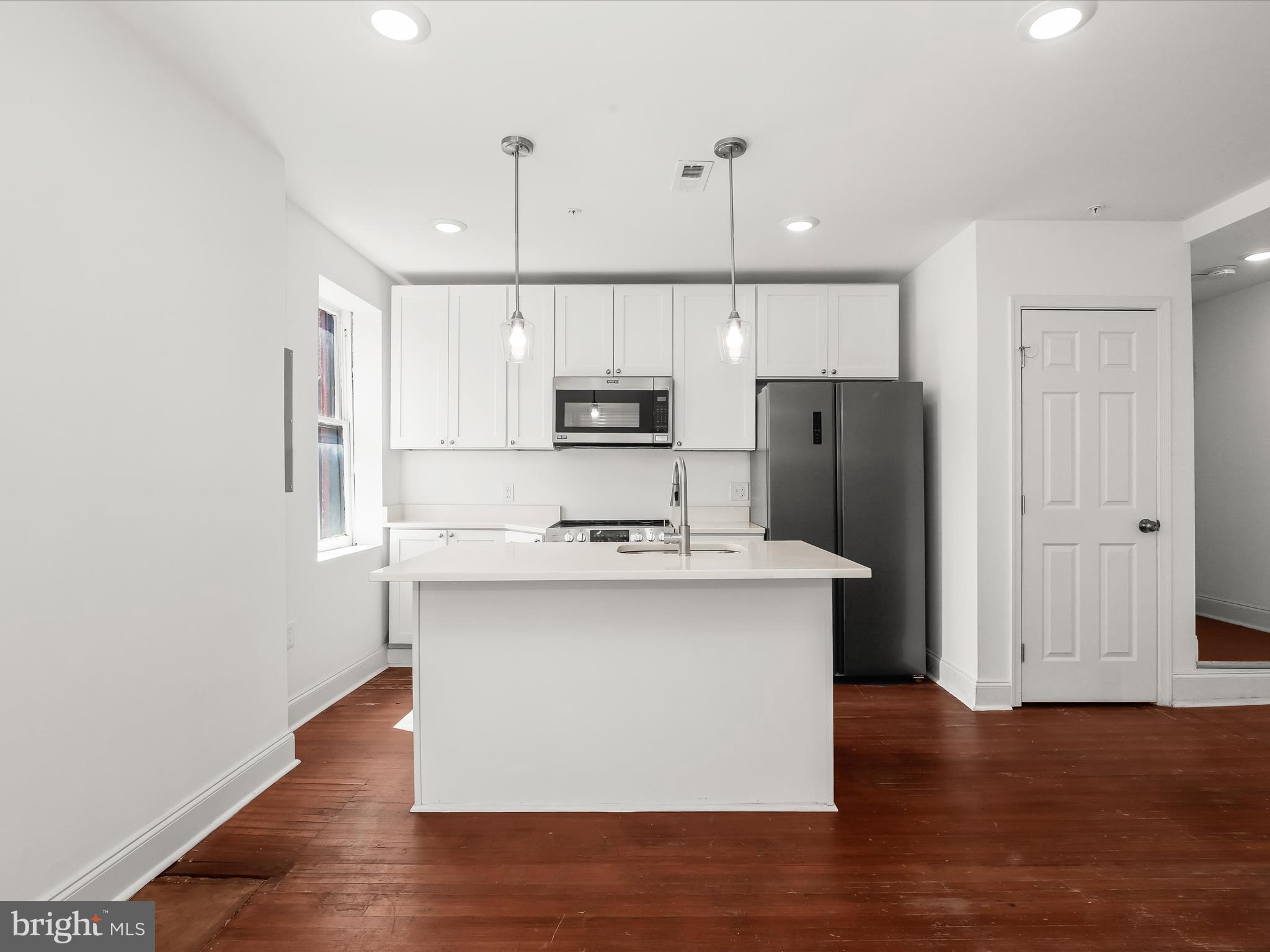 MOUNT VERNON PLACE HISTORIC DISTRICT - Commercial Sale