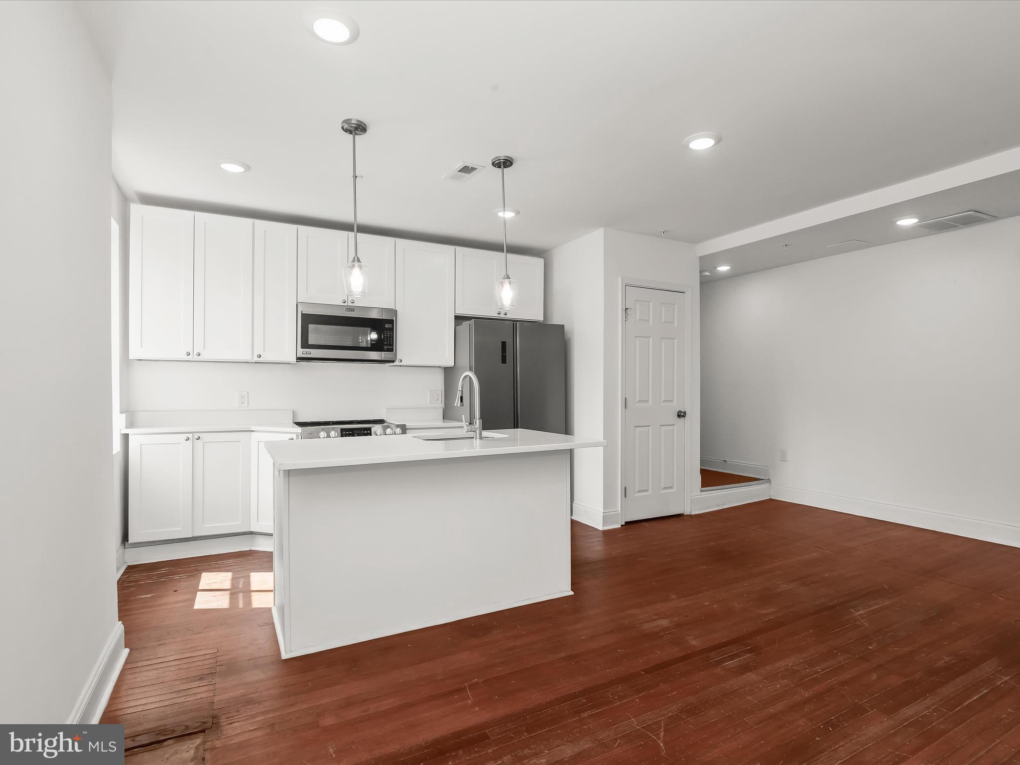 MOUNT VERNON PLACE HISTORIC DISTRICT - Commercial Sale