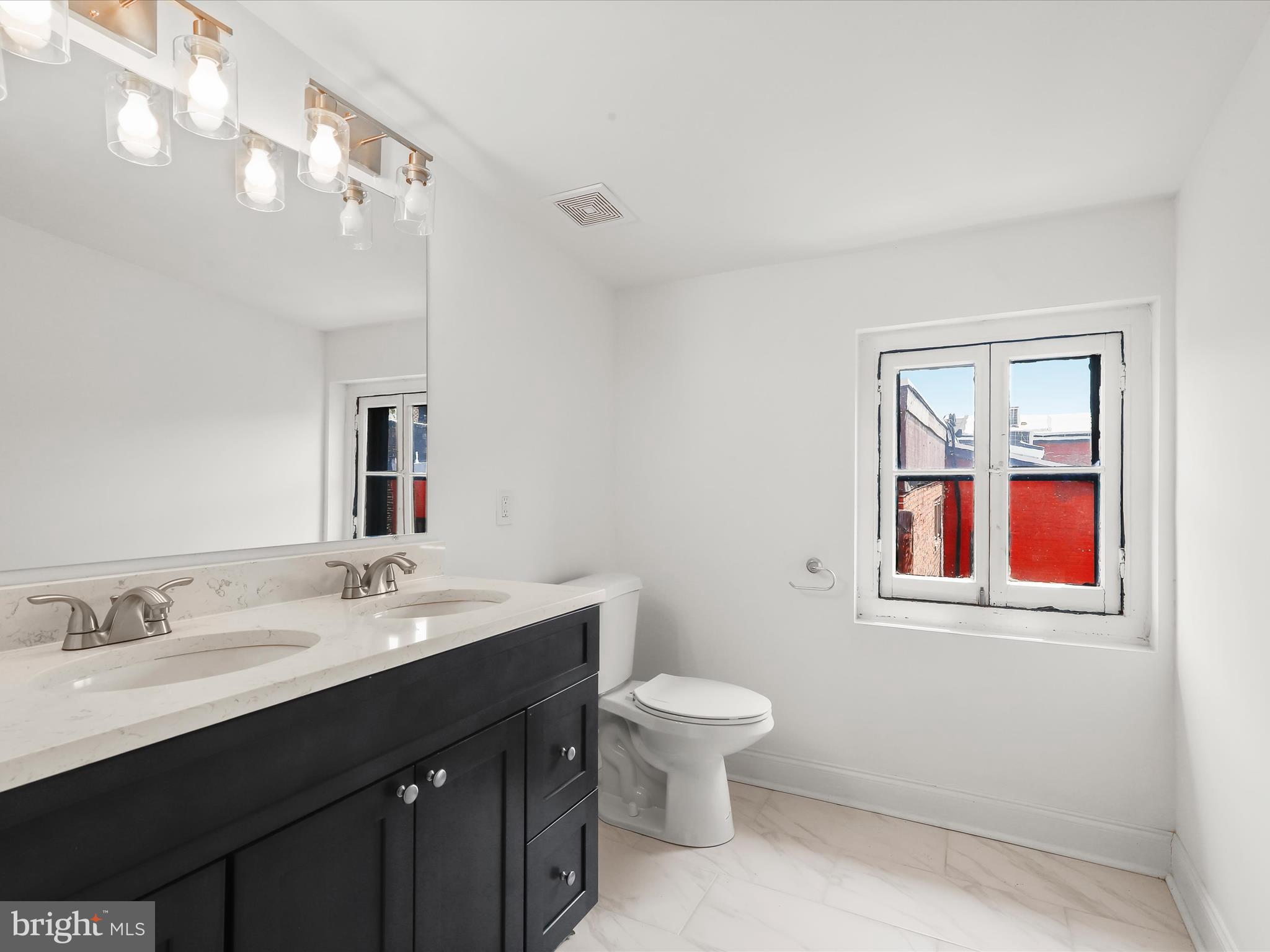 MOUNT VERNON PLACE HISTORIC DISTRICT - Commercial Sale