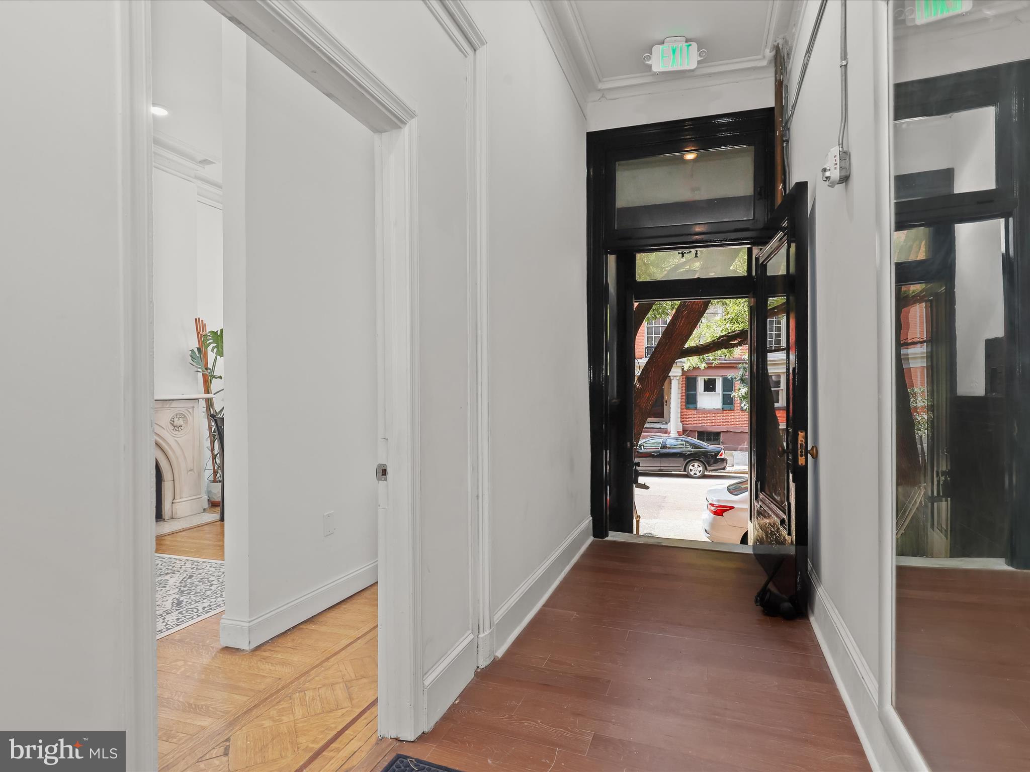 14 E READ STREET