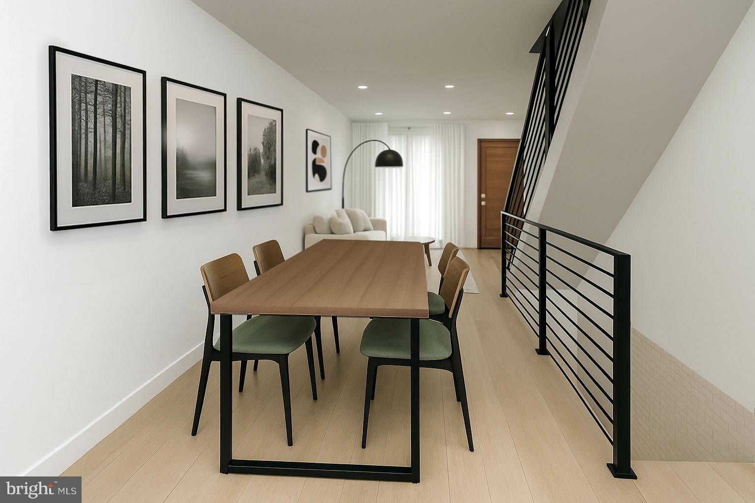 DICKENS SQ - Residential