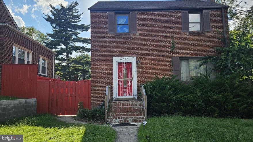 AGENTS MUST ACCOMPANY BUYERS!!! This detached ,all brick structure-a true diamond in the rough , just waiting for the right touch. It holds incredible potential for rehabbers/investors looking for a project to transform. With solid bones and timeless brick constuction,this home is ready for someone to make it their own and bring it back to life. Ideal for those seeking an opportunity to build equity through renovation. PLEASE INCLUDE AS/IS ADDENDUM 
OFFERS DUE OCTOBER OCTOBER ninth by 12 noon
OWNER OCCUPIED/KNOCK ON DOOR/PLEASE WEAR MASK