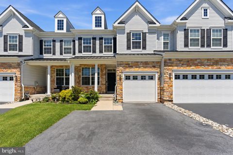 Photo of 423 Barclays Way, PHOENIXVILLE, PA 19460 (MLS # PAMC2183114)
