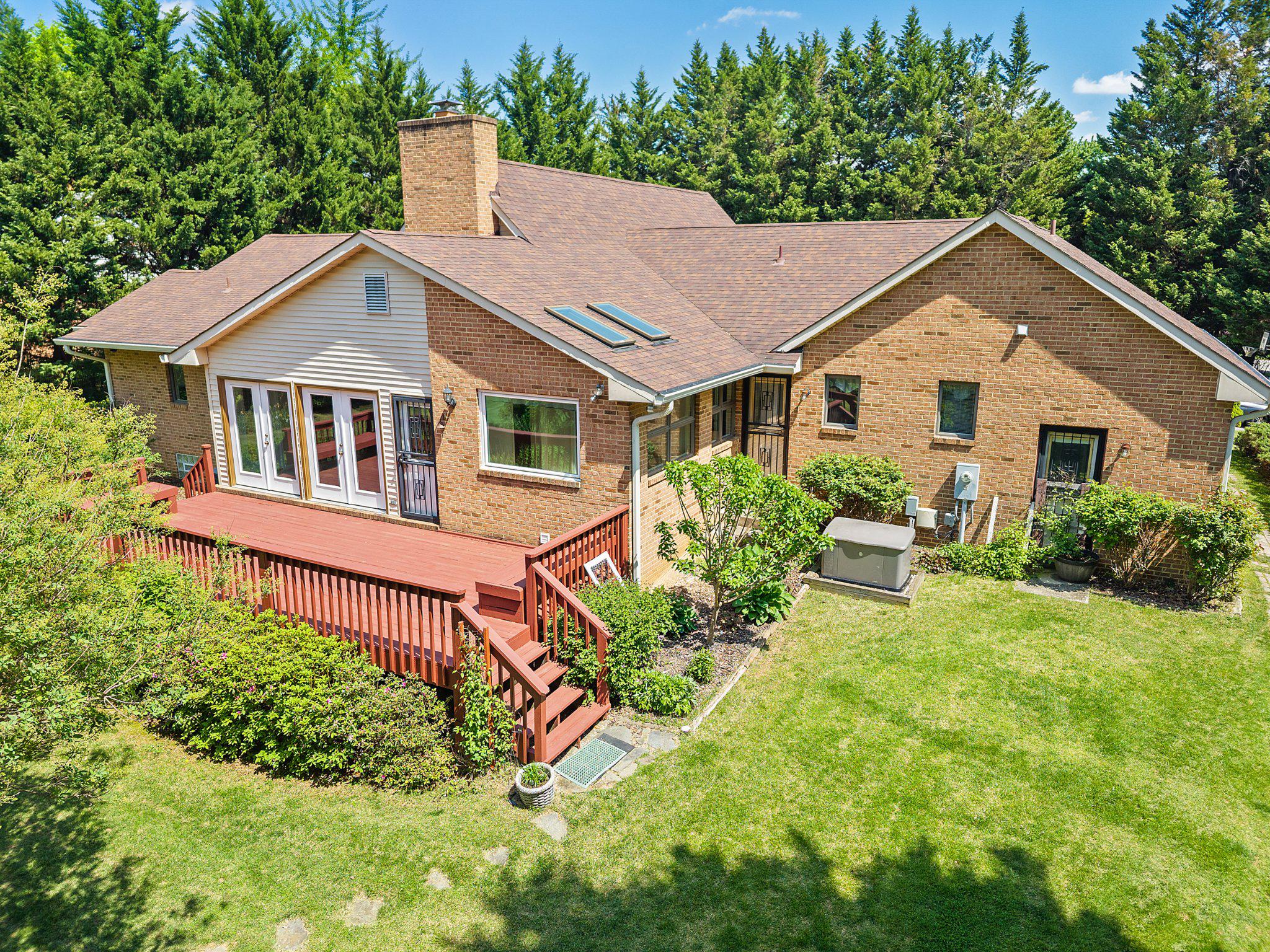 HOPKINS MEAD - Residential