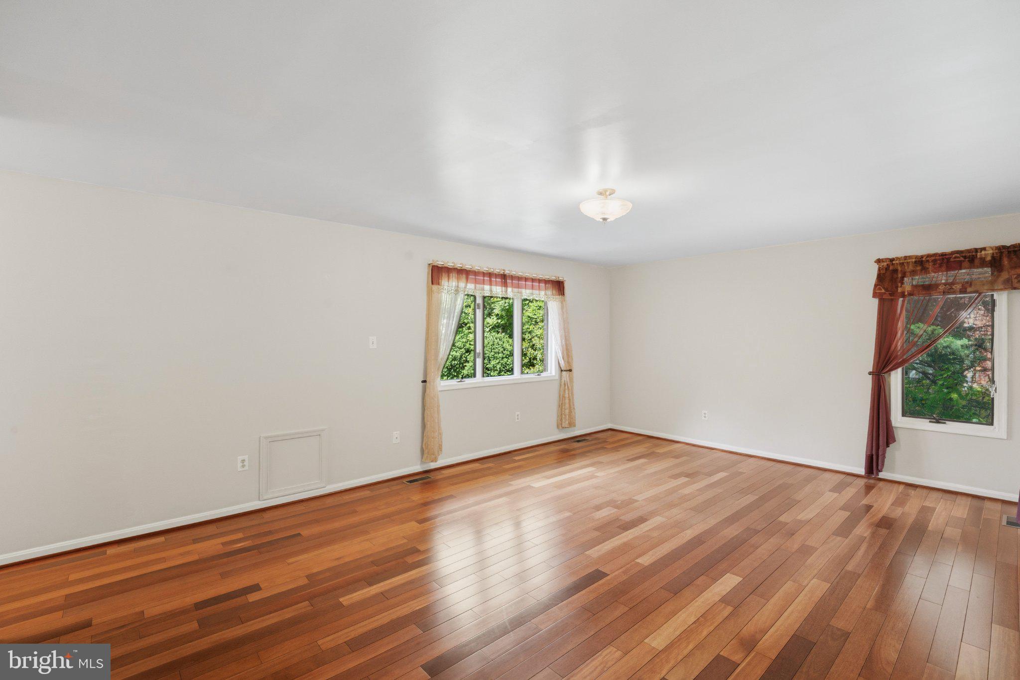 HOPKINS MEAD - Residential